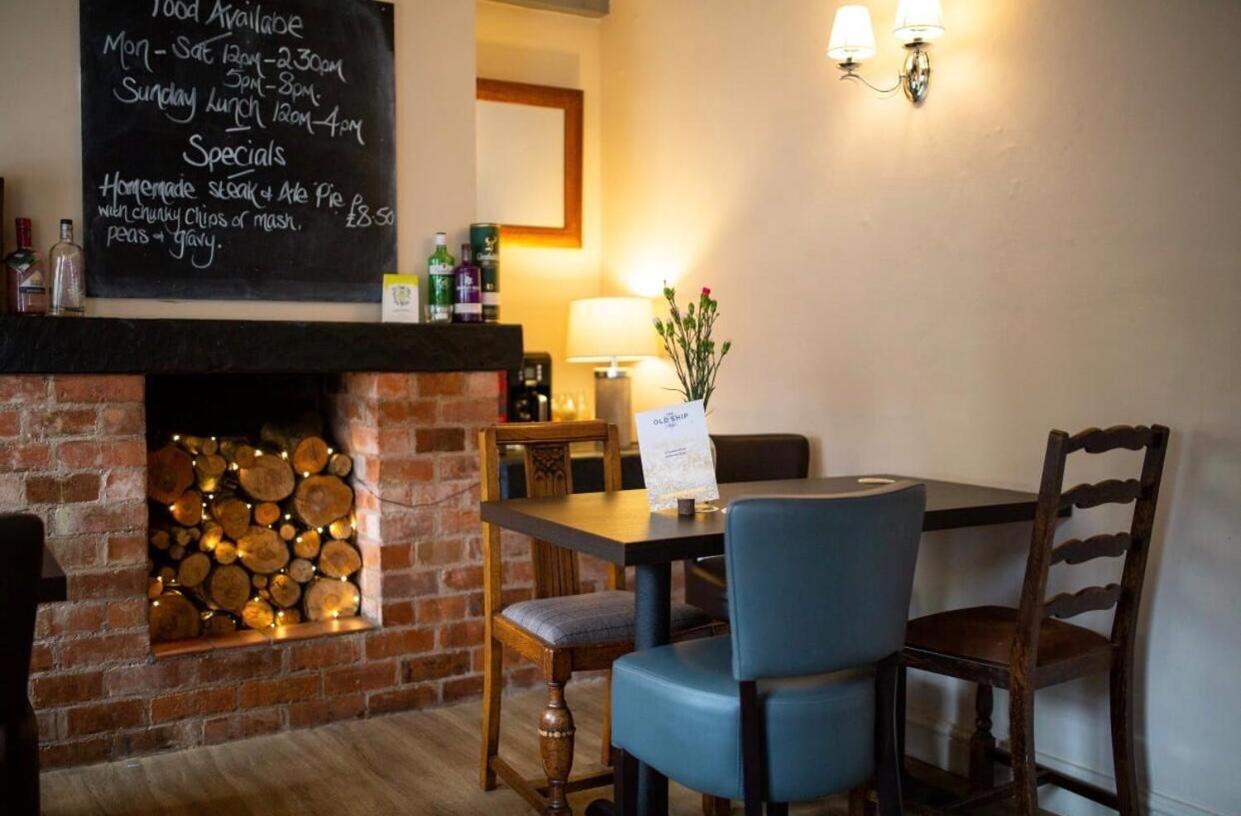 The Old Ship Inn Lowdham Esterno foto